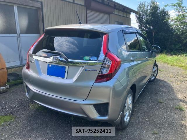 Honda FIT HYBRID 2014-10 8879770-7