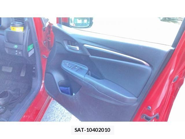 Honda FIT HYBRID 2013-09 8879767-10