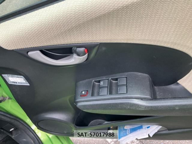 Honda FIT HYBRID 2011-12 8879771-7