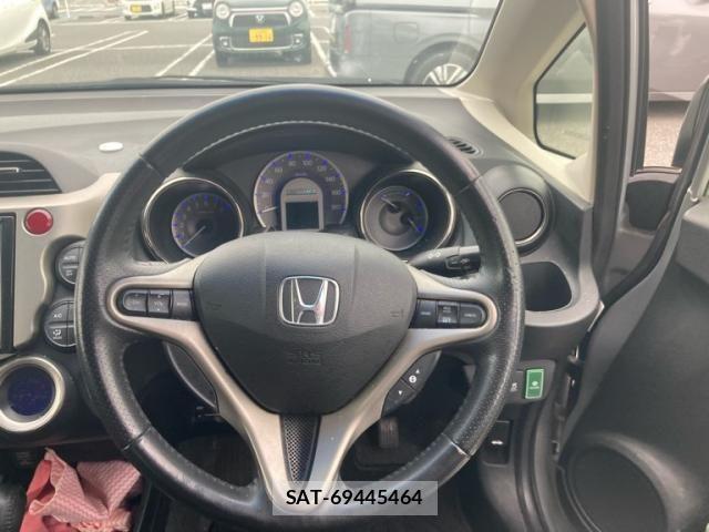 Honda FIT HYBRID 2013-09 8879777-18