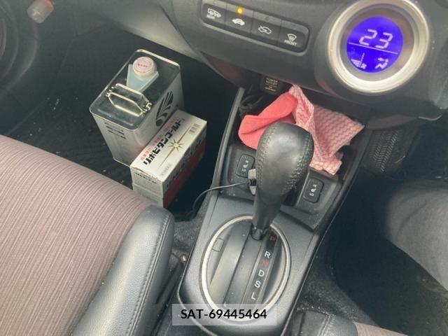 Honda FIT HYBRID 2013-09 8879777-23