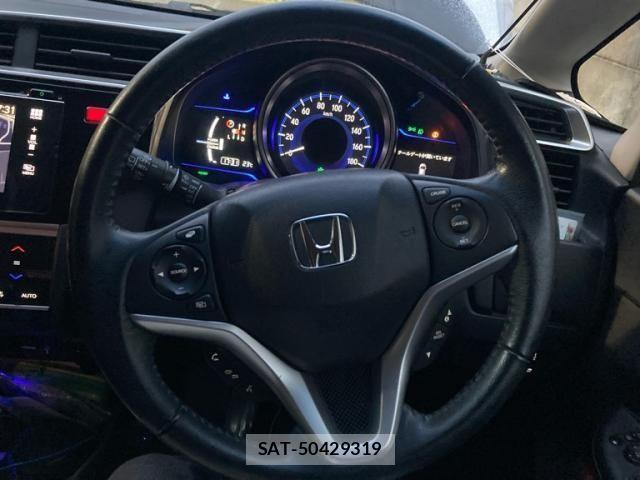 Honda FIT HYBRID 2013-12 8879775-21