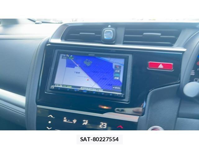 Honda FIT HYBRID 2016-04 8879760-10