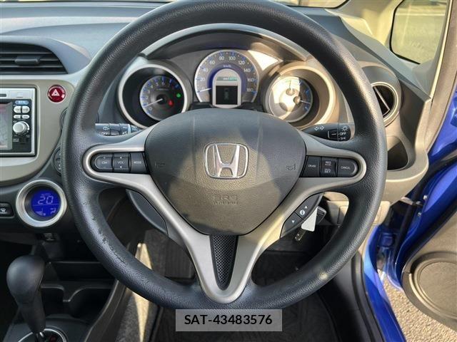 Honda FIT HYBRID 2011-09 8879763-17