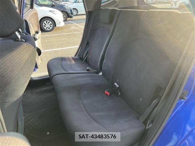 Honda FIT HYBRID 2011-09 8879763-28