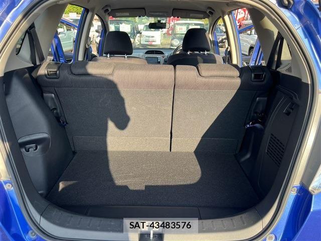Honda FIT HYBRID 2011-09 8879763-29