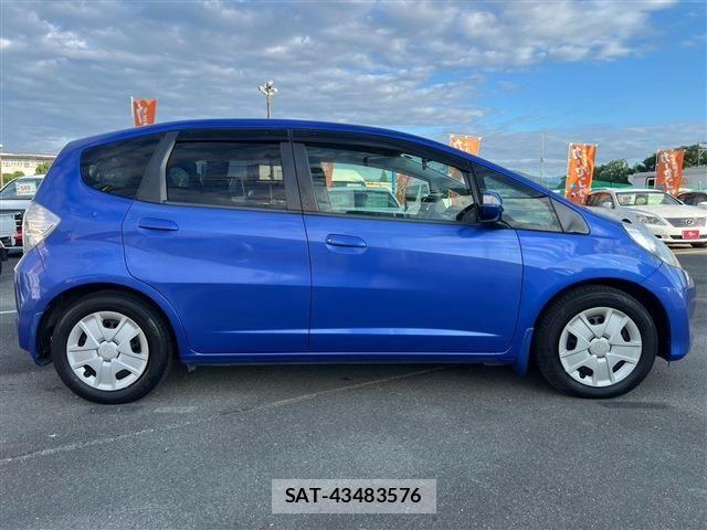 Honda FIT HYBRID 2011-09 8879763-4