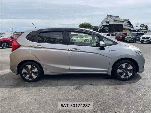 Honda FIT HYBRID 2019-07 8879755-16