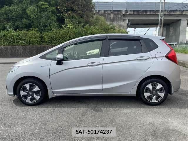 Honda FIT HYBRID 2019-07 8879755-20