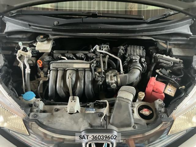 Honda FIT HYBRID 2015-09 8879768-17