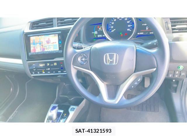 Honda FIT HYBRID 2015-12 8879765-9