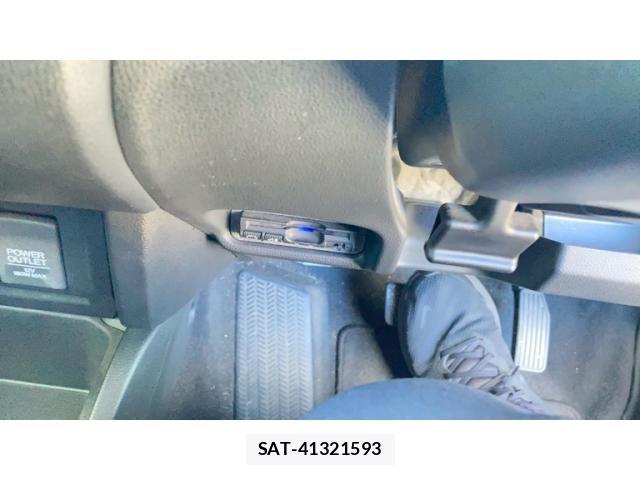 Honda FIT HYBRID 2015-12 8879765-12
