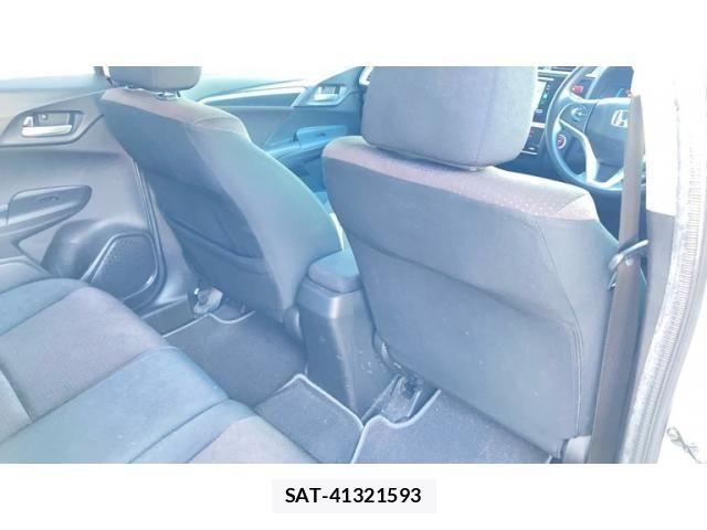 Honda FIT HYBRID 2015-12 8879765-16