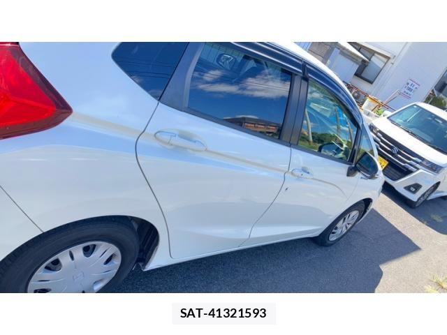 Honda FIT HYBRID 2015-12 8879765-2