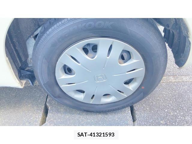 Honda FIT HYBRID 2015-12 8879765-4