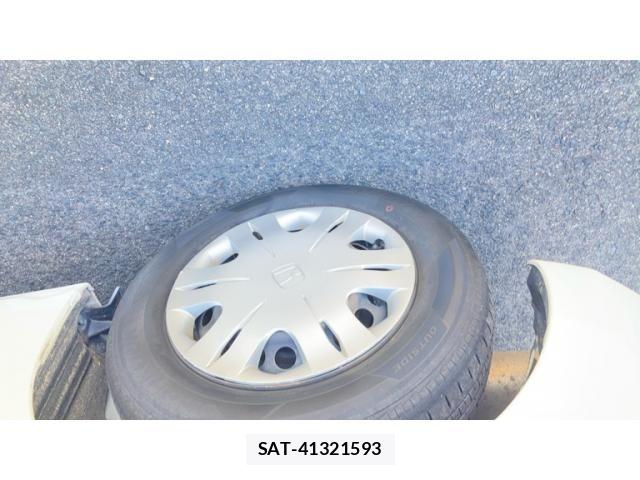 Honda FIT HYBRID 2015-12 8879765-7
