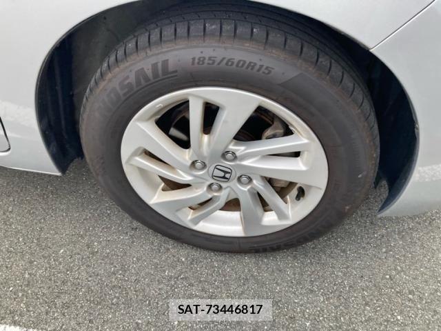 Honda FIT HYBRID 2015-04 8879766-9