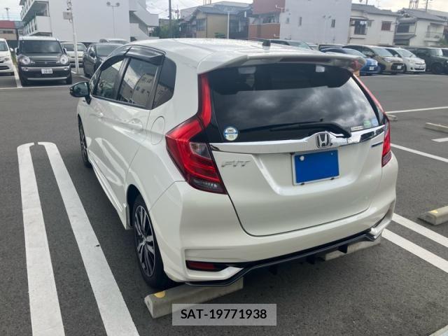 Honda FIT HYBRID 2018-01 8879756-9