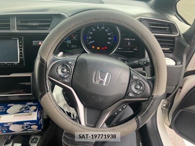 Honda FIT HYBRID 2018-01 8879756-15