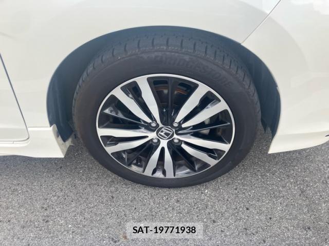 Honda FIT HYBRID 2018-01 8879756-3