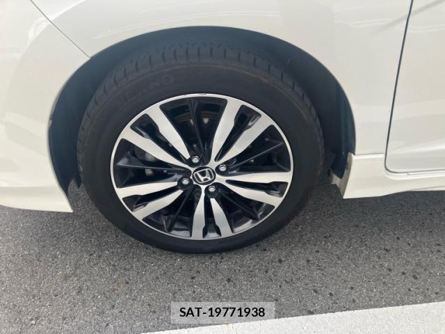 Honda FIT HYBRID 2018-01 8879756-6