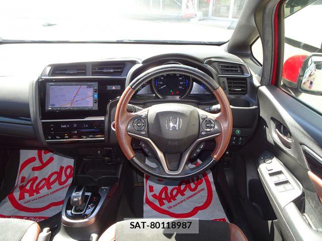 Honda FIT HYBRID 2017-07 8883619-1