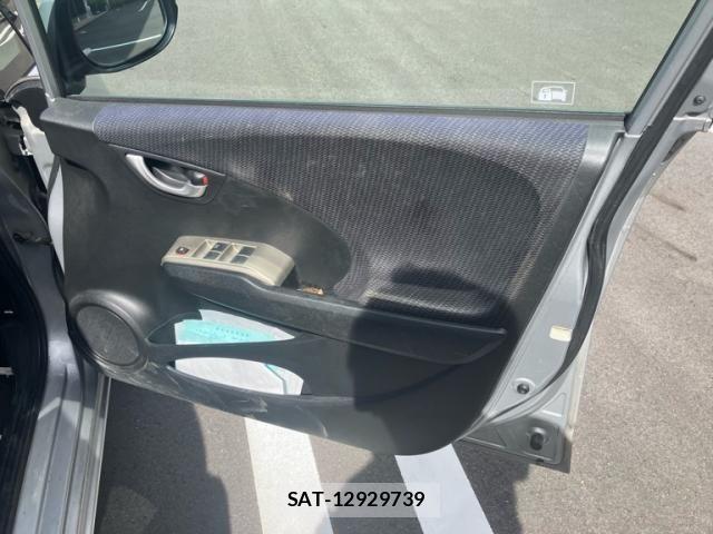 Honda FIT HYBRID 2011-07 8883622-16