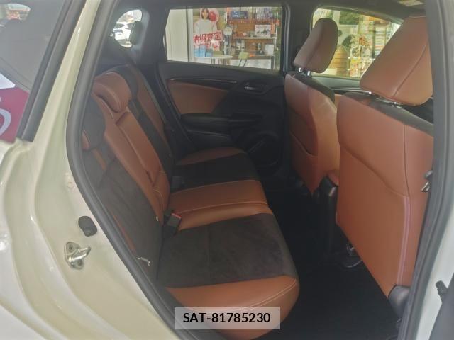 Honda FIT HYBRID 2019-09 8883618-27