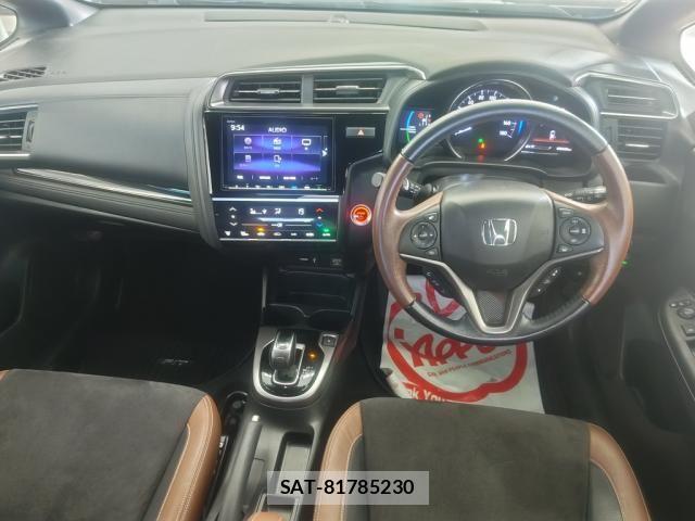 Honda FIT HYBRID 2019-09 8883618-28