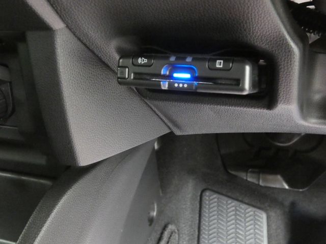 Honda FIT HYBRID 2018-09 1545206-13