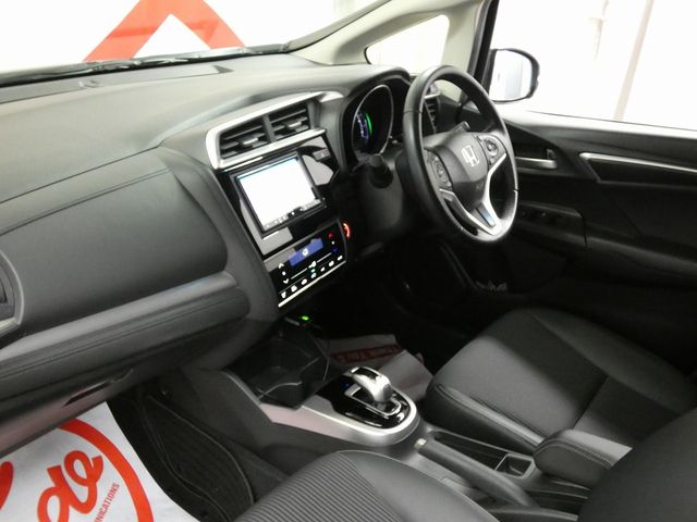 Honda FIT HYBRID 2018-09 1545206-23