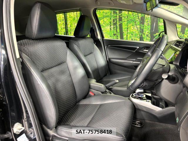 Honda FIT HYBRID 2015-08 4324047-7
