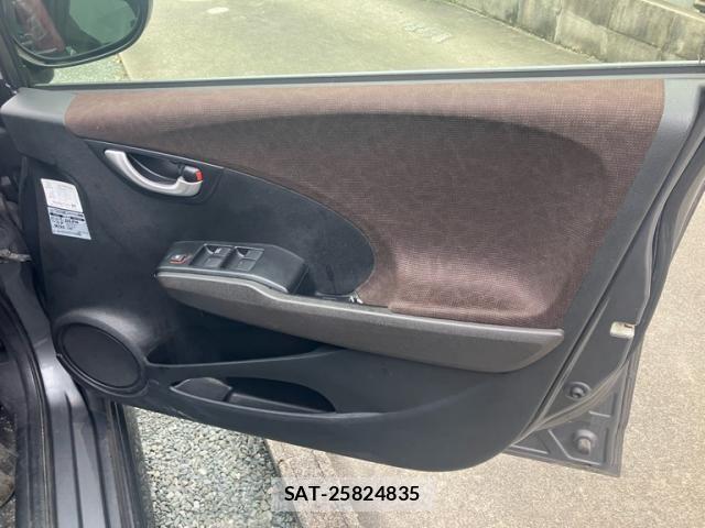 Honda FIT SHUTTLE 2013-09 8829080-16