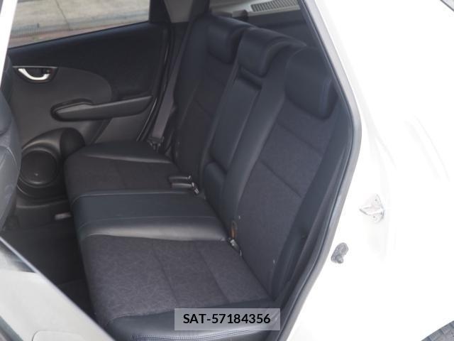 Honda FIT SHUTTLE HYBRID 2014-03 4592211-13