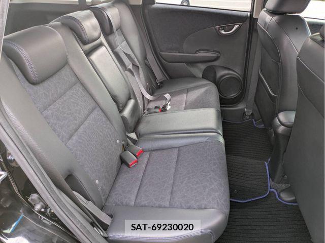 Honda FIT SHUTTLE HYBRID 2014-06 6006062-27
