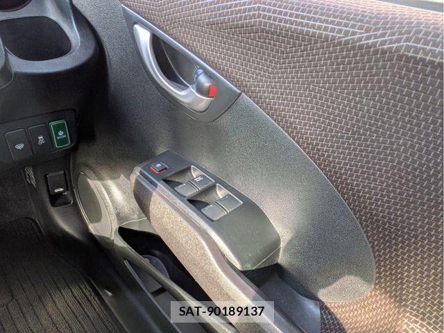 Honda FIT SHUTTLE HYBRID 2013-04 6006077-27