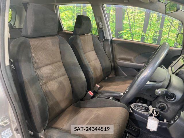 Honda FIT SHUTTLE HYBRID 2013-08 6905194-5