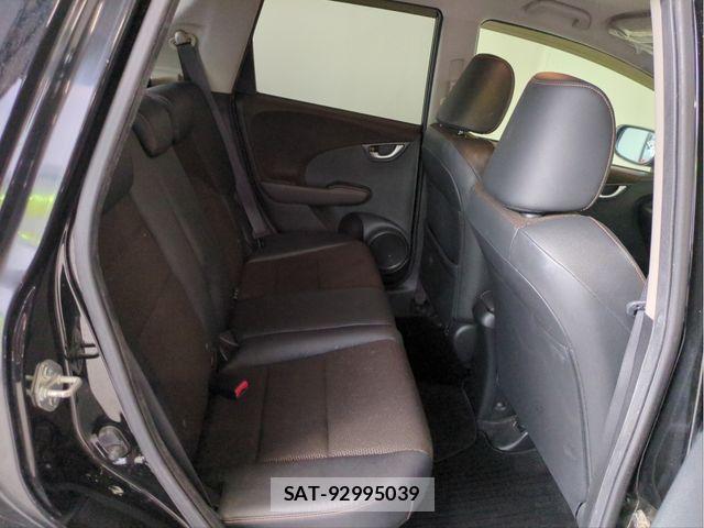 Honda FIT SHUTTLE HYBRID 2013-04 6905192-27