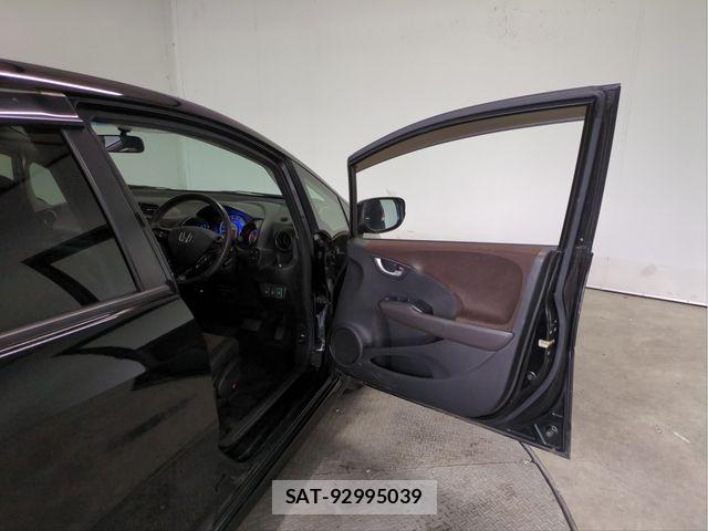 Honda FIT SHUTTLE HYBRID 2013-04 6905192-28