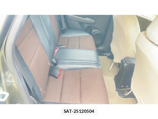 Honda FIT SHUTTLE HYBRID 2011-10 7250812-11