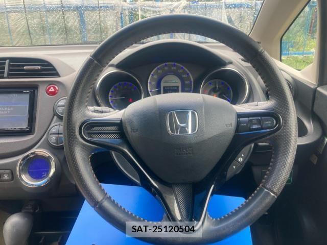 Honda FIT SHUTTLE HYBRID 2011-10 7250812-12