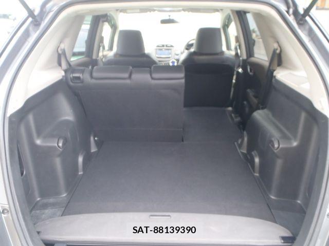 Honda FIT SHUTTLE HYBRID 2012-09 7357778-13