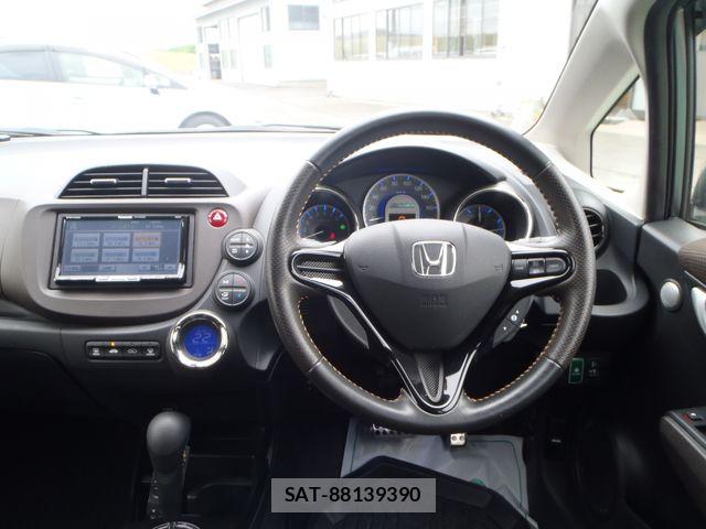 Honda FIT SHUTTLE HYBRID 2012-09 7357778-1