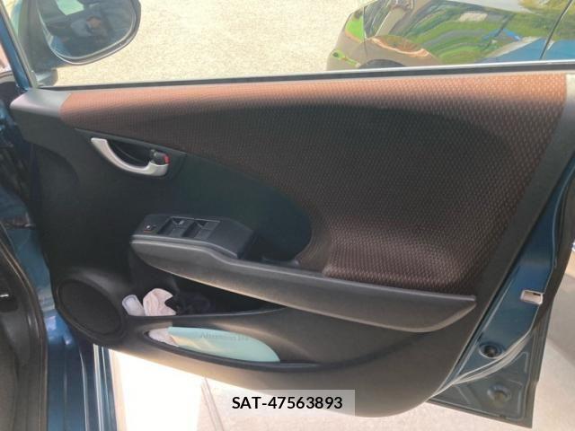 Honda FIT SHUTTLE HYBRID 2011-10 7508679-5