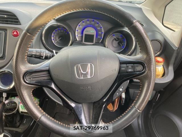Honda FIT SHUTTLE HYBRID 2014-03 7562126-12