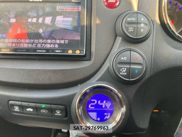 Honda FIT SHUTTLE HYBRID 2014-03 7562126-18