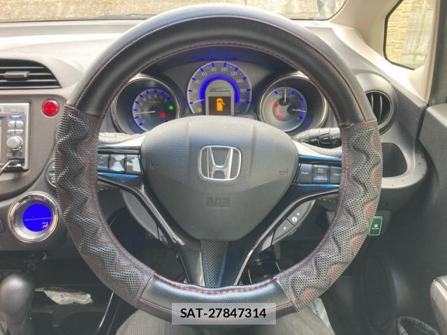 Honda FIT SHUTTLE HYBRID 2013-07 7616598-17