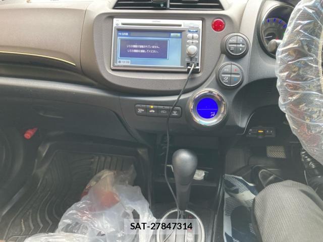 Honda FIT SHUTTLE HYBRID 2013-07 7616598-19