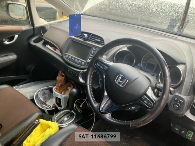 Honda FIT SHUTTLE HYBRID 2012-01 7616597-13