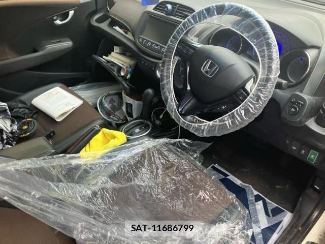 Honda FIT SHUTTLE HYBRID 2012-01 7616597-23